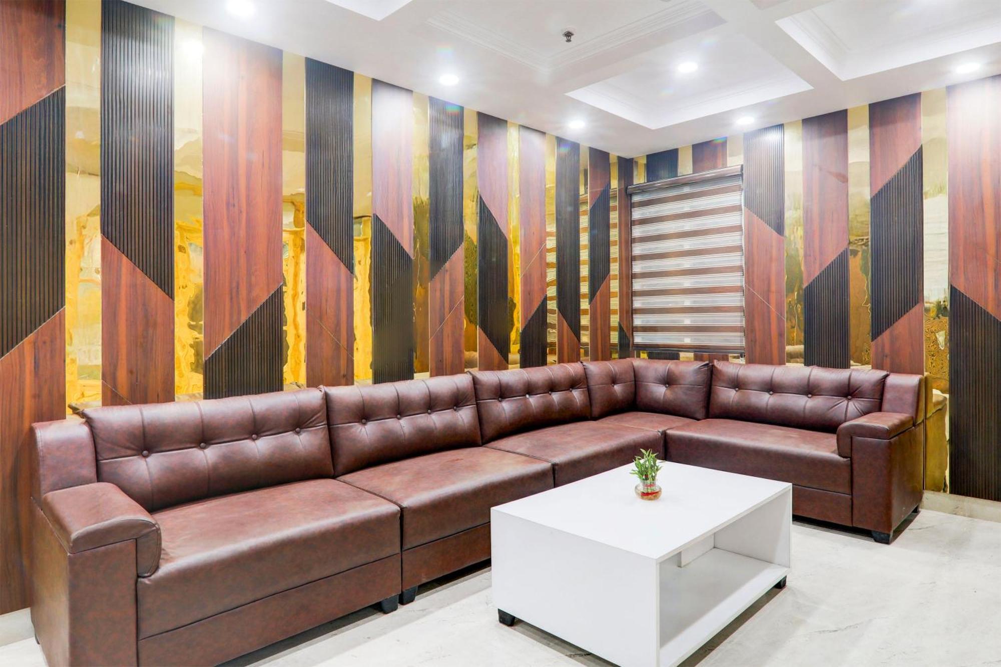 Super Townhouse Gls International Hotel Lucknow Exterior photo